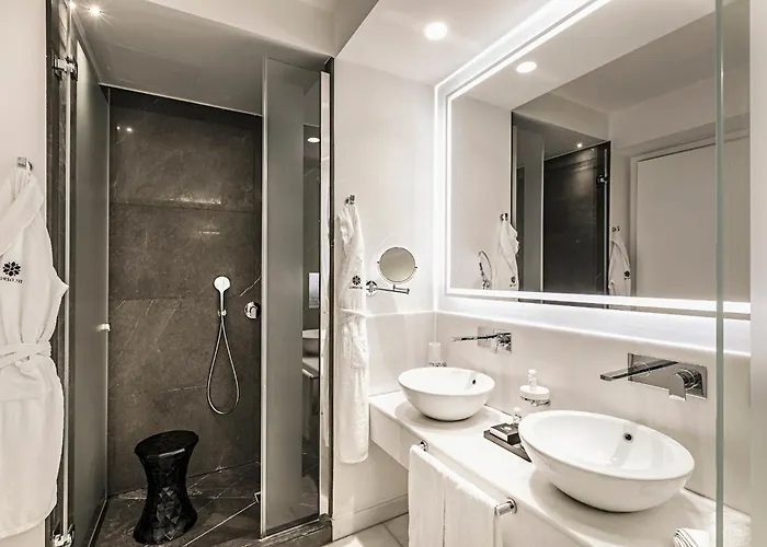 מלון Corso 281 Luxury 5*