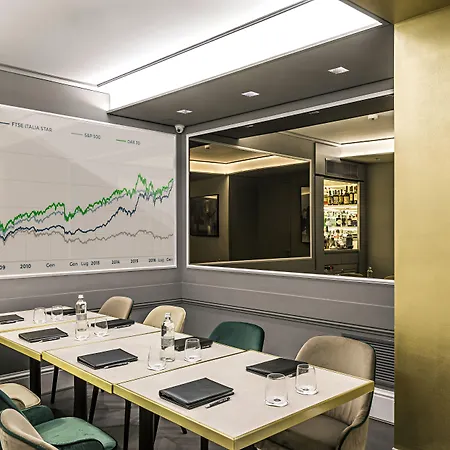 Corso 281 Luxury 5* Rome