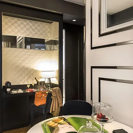 أجنحة Corso 281 الفاخرة 5*