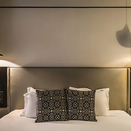 أجنحة Corso 281 الفاخرة 5*