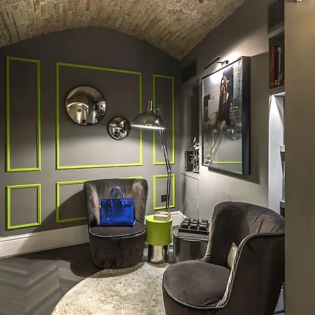 أجنحة Corso 281 الفاخرة 5*