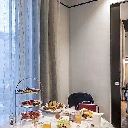 أجنحة Corso 281 الفاخرة 5*