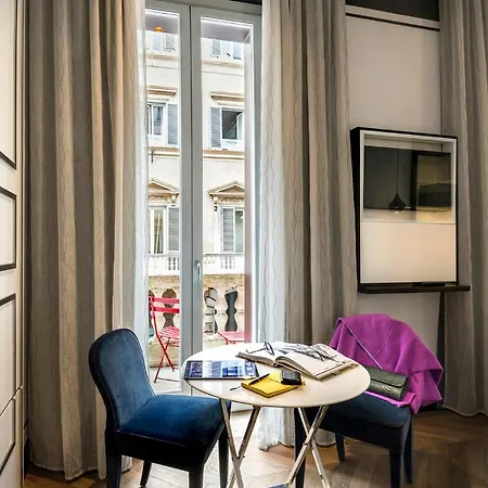 أجنحة Corso 281 الفاخرة 5*